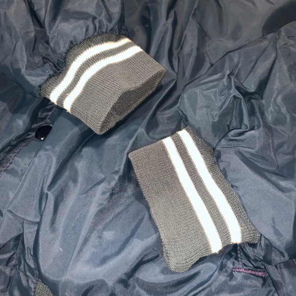 Men’s vintage Champion UND jacket - Picture 4 of 8